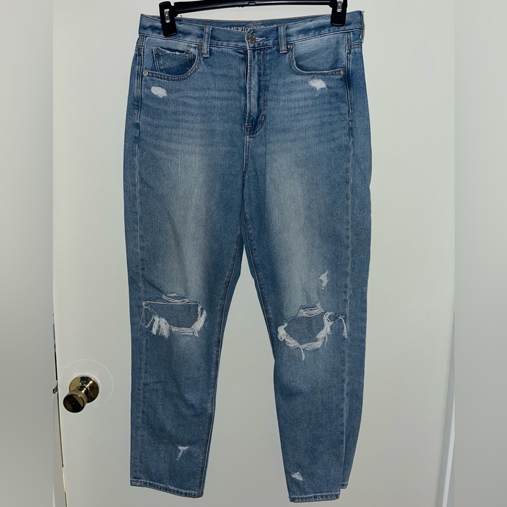 American Eagle distressed Mom jeans
